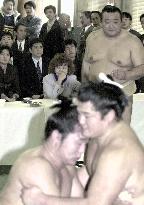 Uchidate sits on sumo council